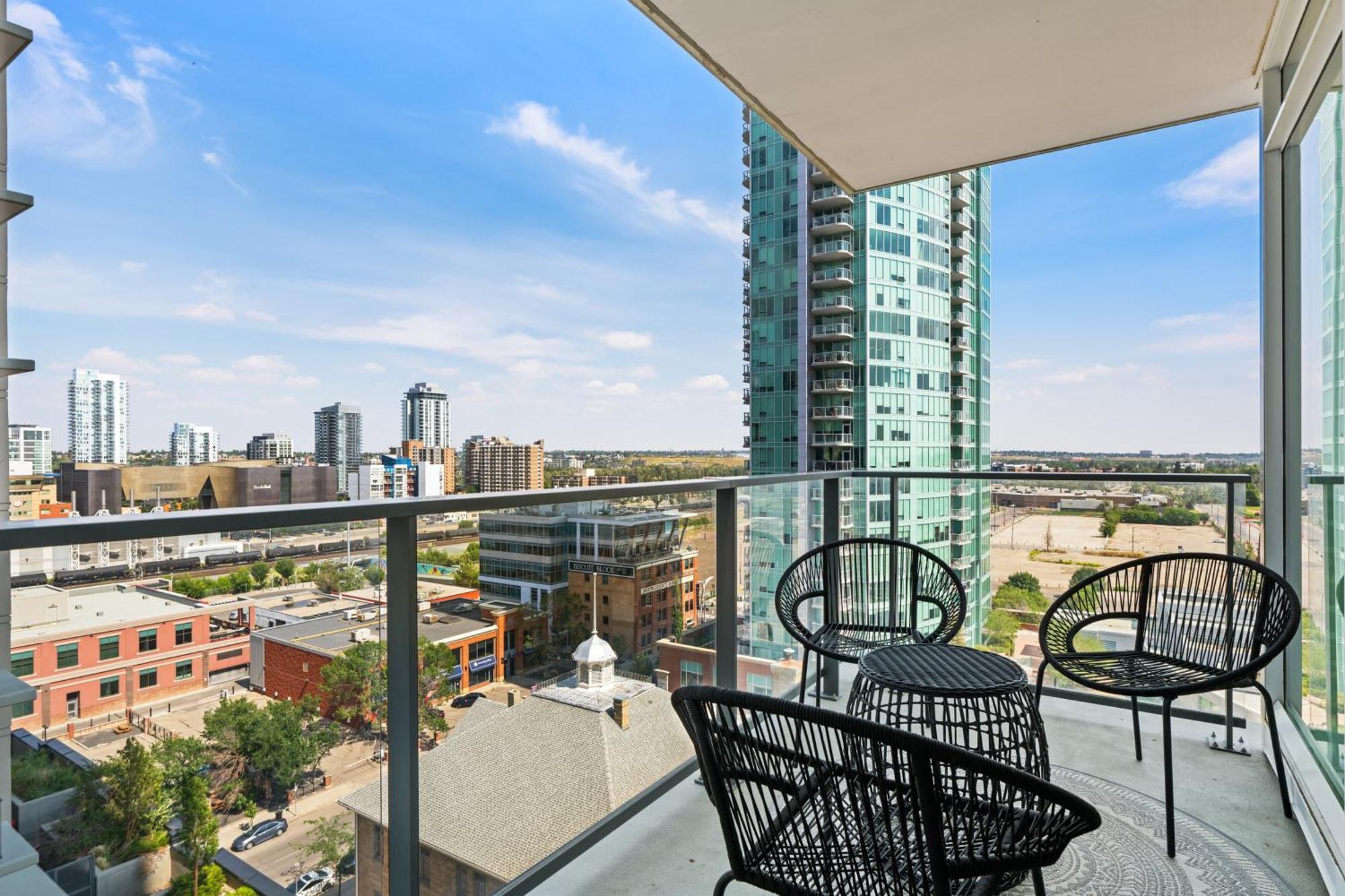 Modern Suite Calgary Downtown 5 Min Walk Stampede ภายนอก รูปภาพ
