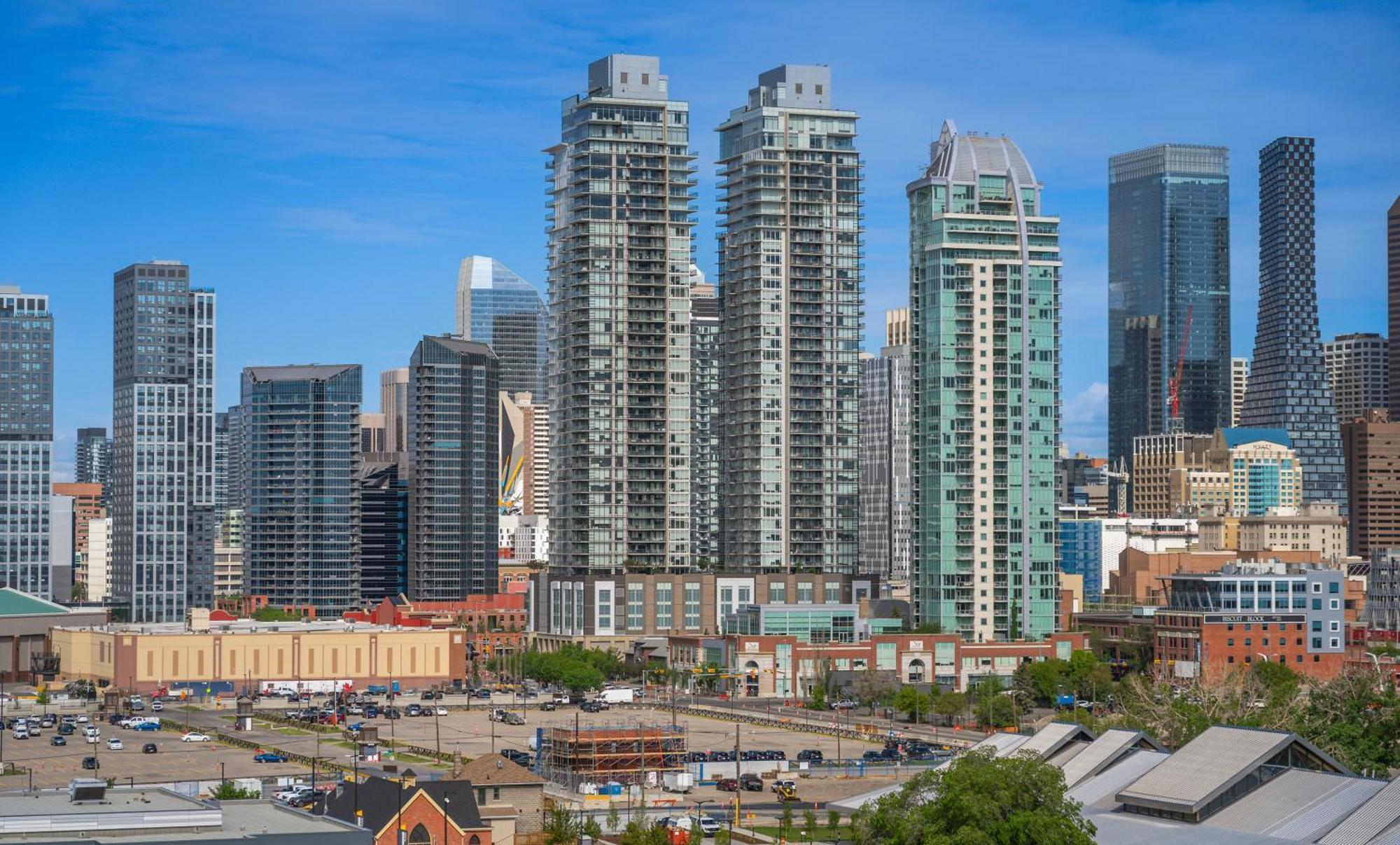 Modern Suite Calgary Downtown 5 Min Walk Stampede ภายนอก รูปภาพ
