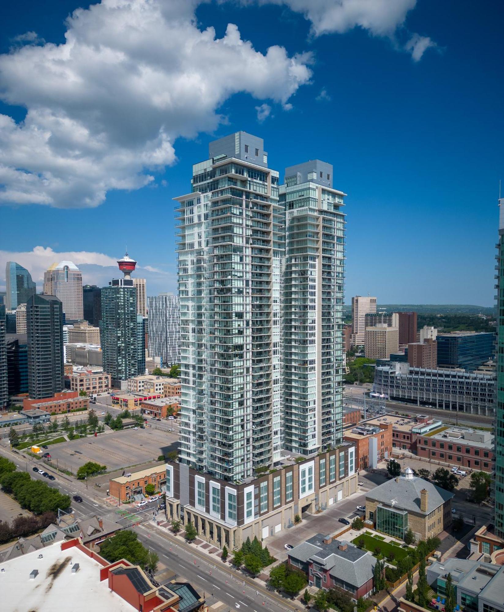 Modern Suite Calgary Downtown 5 Min Walk Stampede ภายนอก รูปภาพ